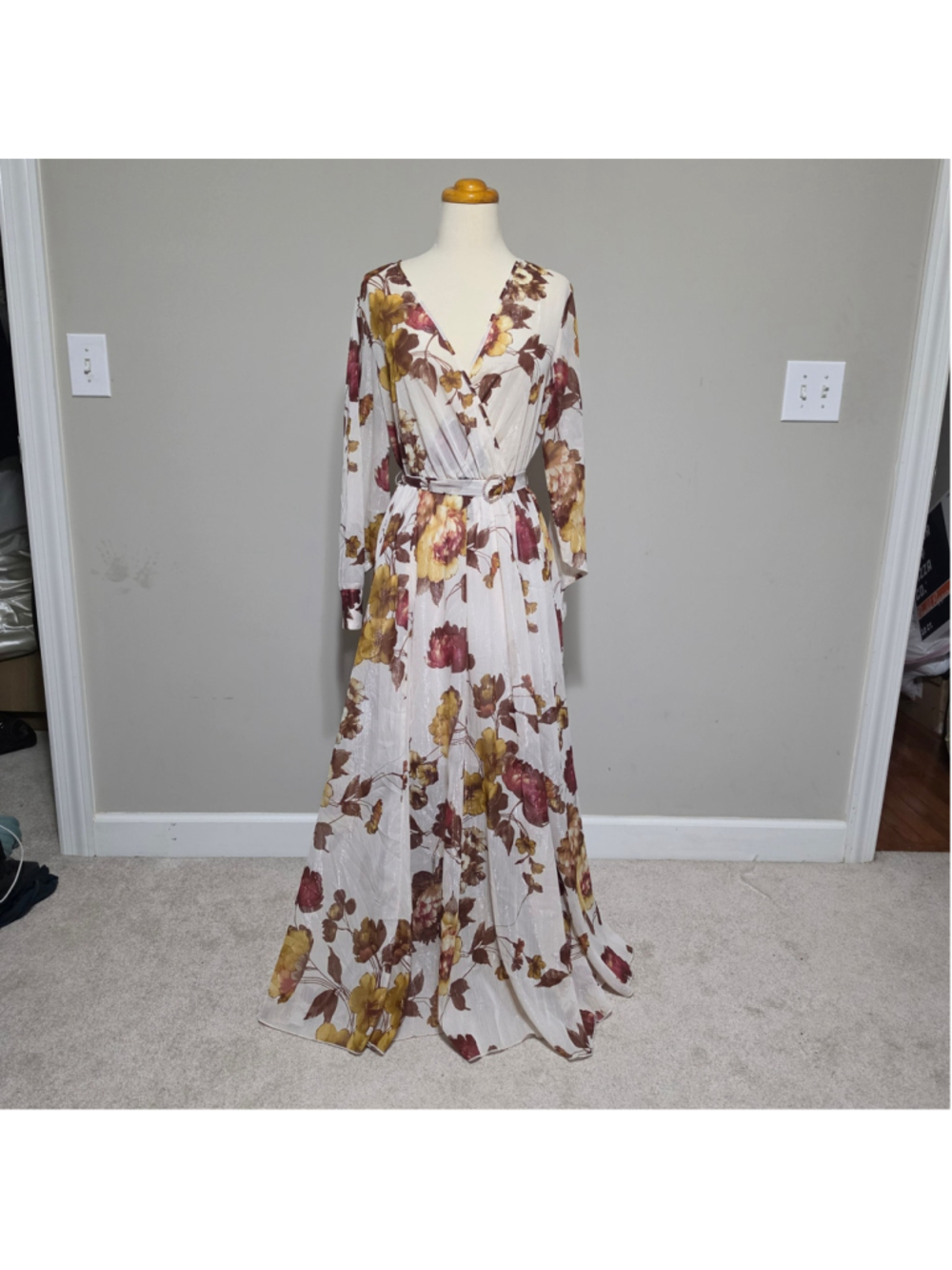Women's Alexa B Nites Floral Maxi Dress Size 6 White Gold